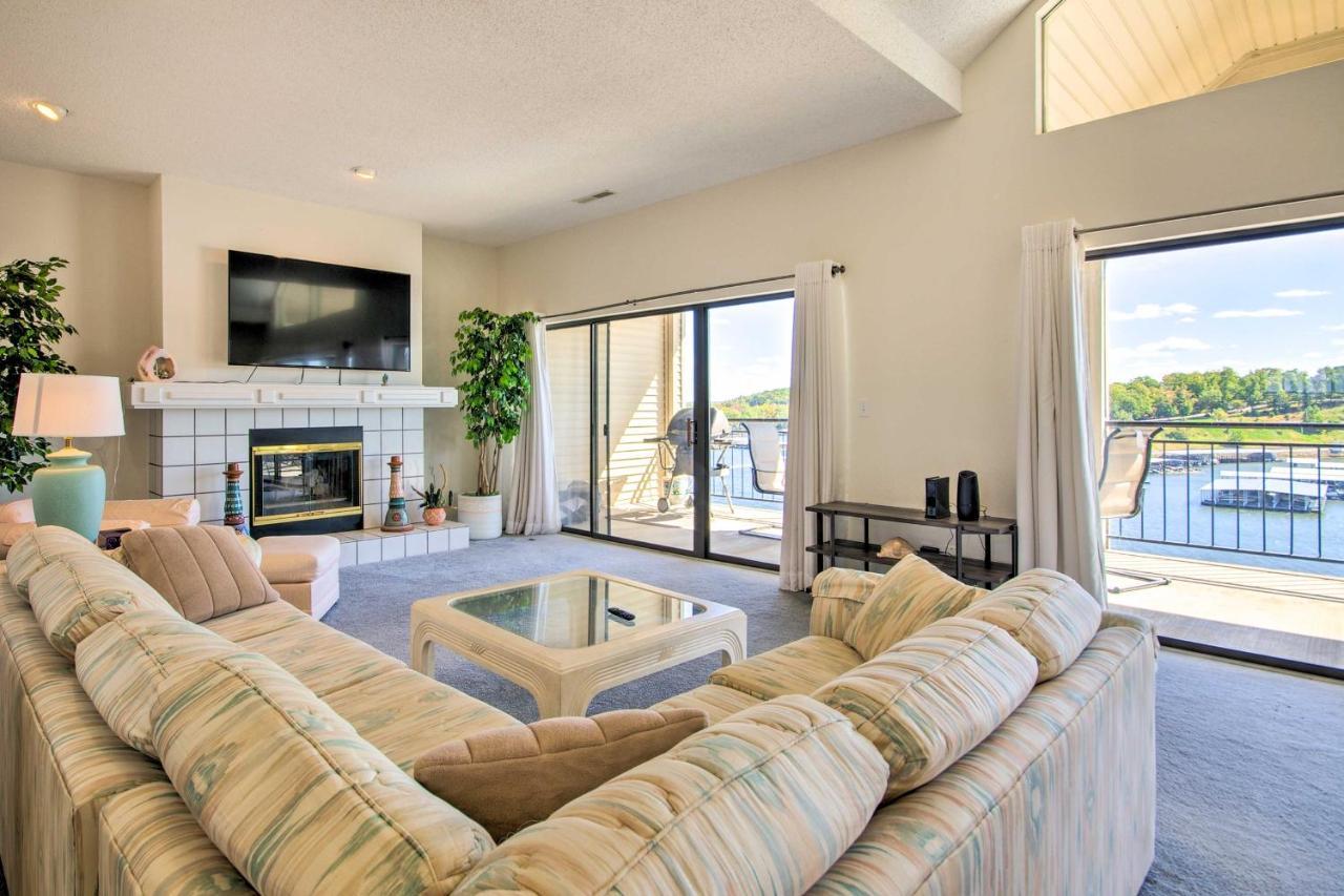 Bright Waterfront Condo With Resort Amenities! Lake Ozark Exterior foto